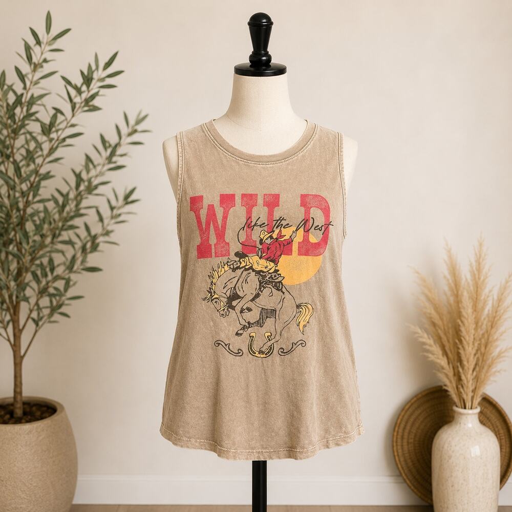 HRT & LUV Wild as the West Graphic Tank Top Medium